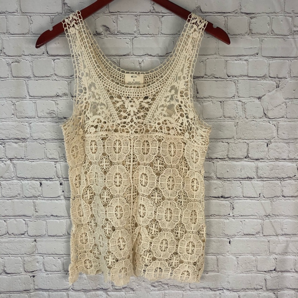 Pins and needles crochet tank size small